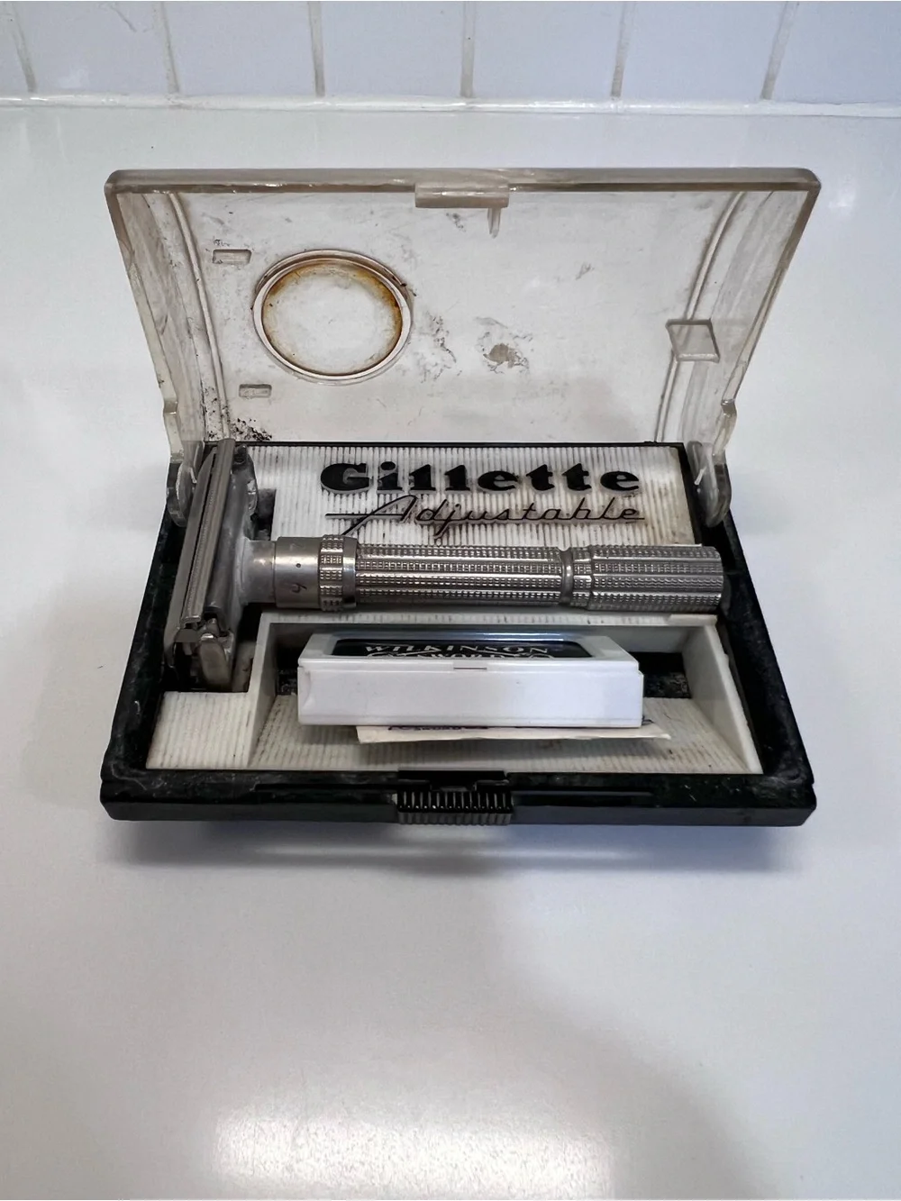 Vintage Gillette Adjustable Safety Razor With Original Case